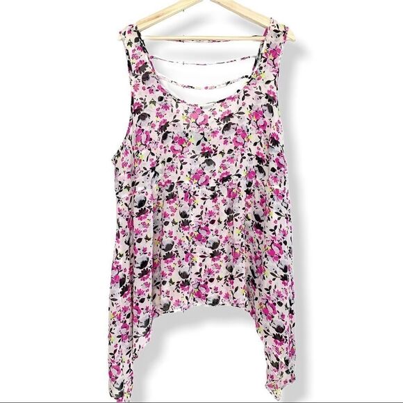 Torrid FLORAL CHIFFON SHARKBITE TANK TOP - Picture 2 of 8